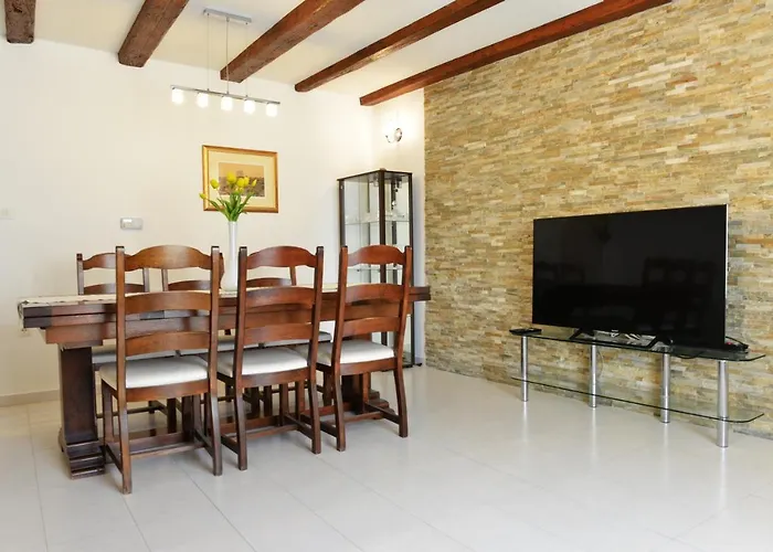 Apartman Lorena *