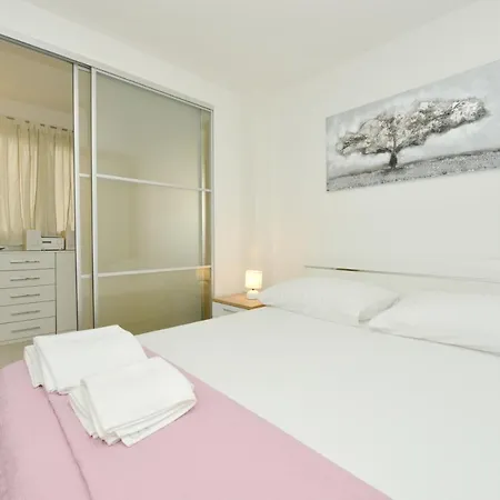 Apartment Lorena *